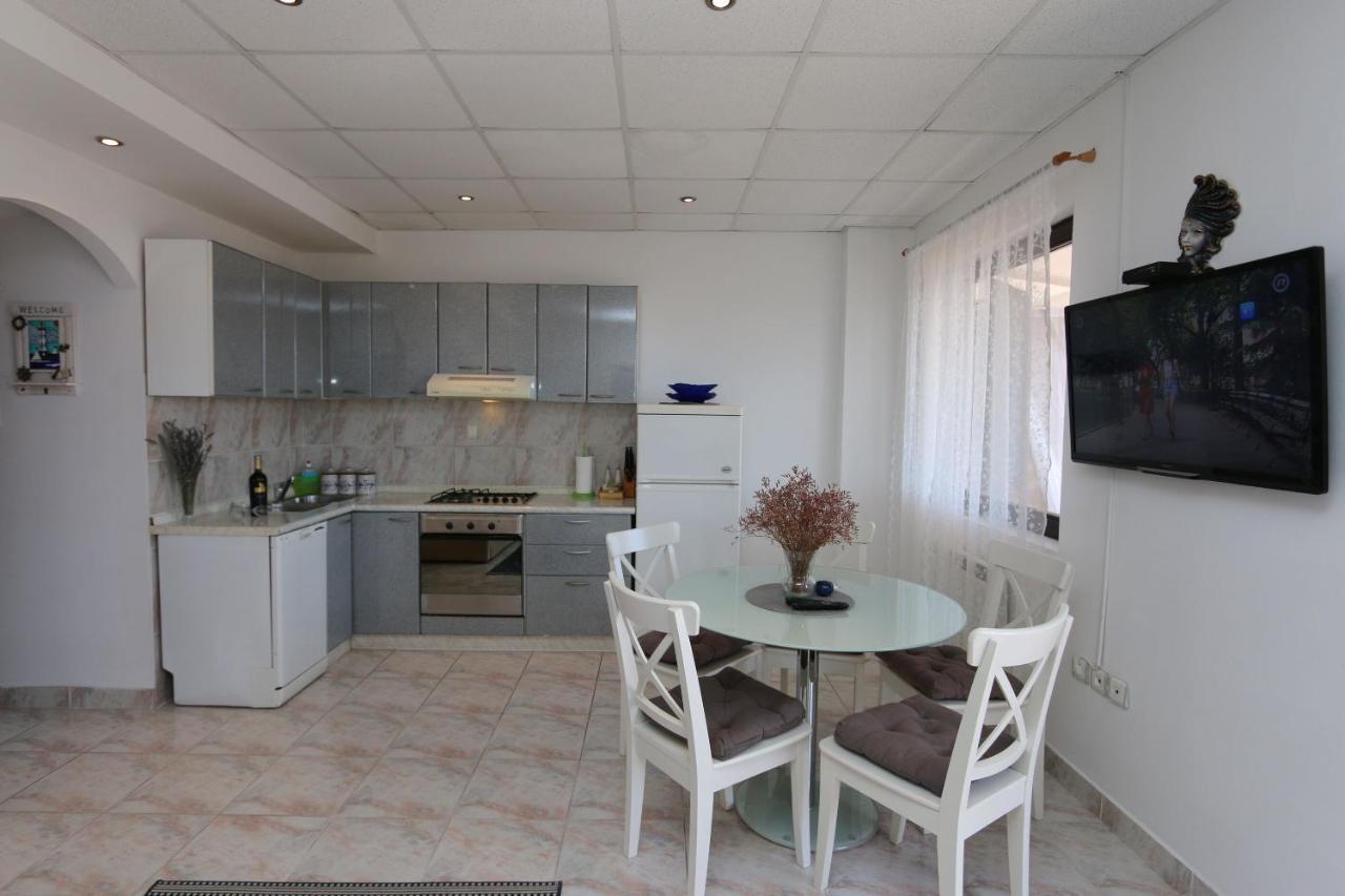 Apartment Lidija *